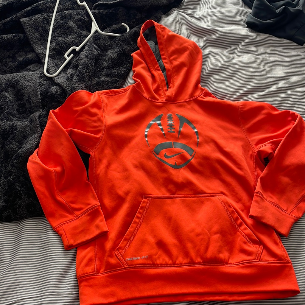 Nike Boys Therma-Fit Orange Hoodie Xl